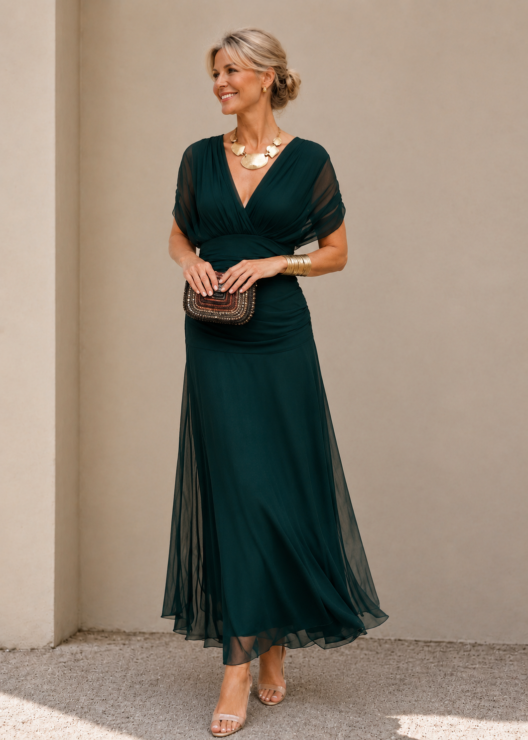 MIKAELA | VESTIDO LARGO CON HOMBROS DESCUBIERTOS