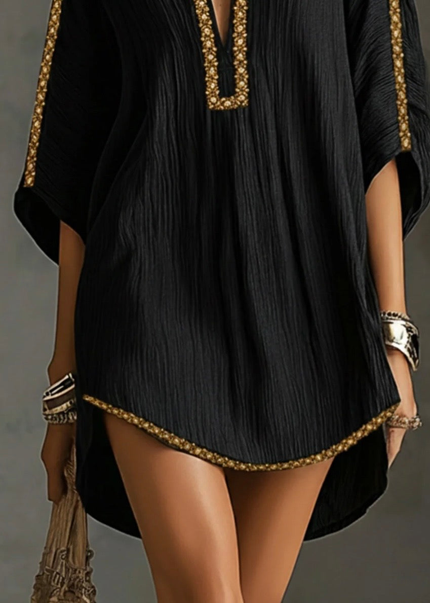 MIRELLA | VESTIDO CORTO NEGRO CON ESCOTE EN V PROFUNDO