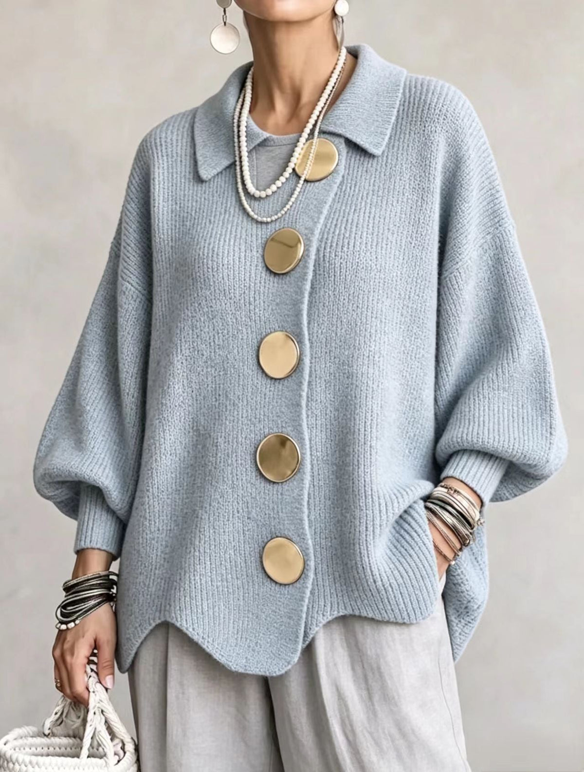 ISIDORA | CÁRDIGAN OVERSIZE CON CUELLO ABOTONADO Y BOTONES METÁLICOS