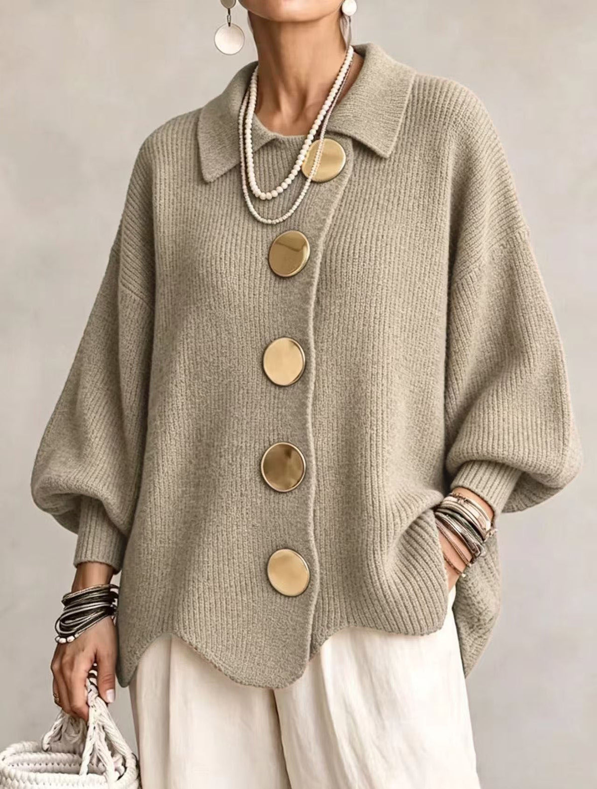 ISIDORA | CÁRDIGAN OVERSIZE CON CUELLO ABOTONADO Y BOTONES METÁLICOS