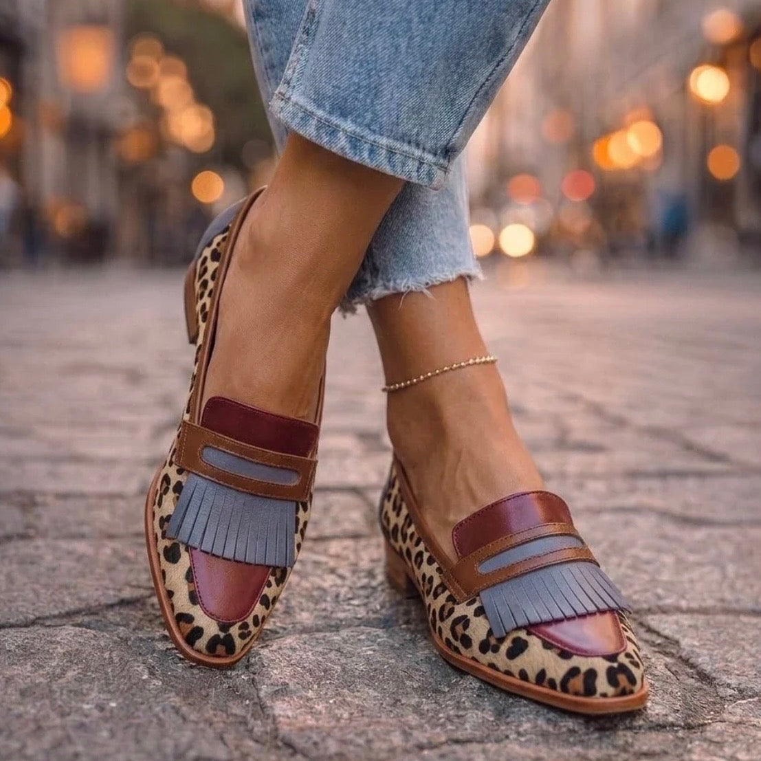 BIANCA MOCASINES CON FLECOS Y ESTAMPADO DE LEOPARDO
