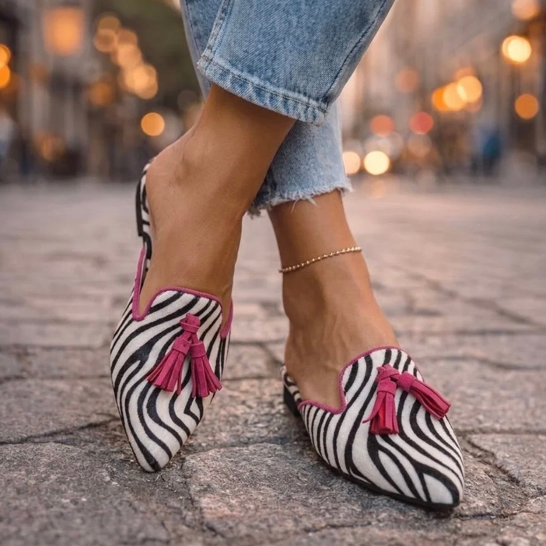 SERAFINA MULES DE PUNTA CON BORLAS