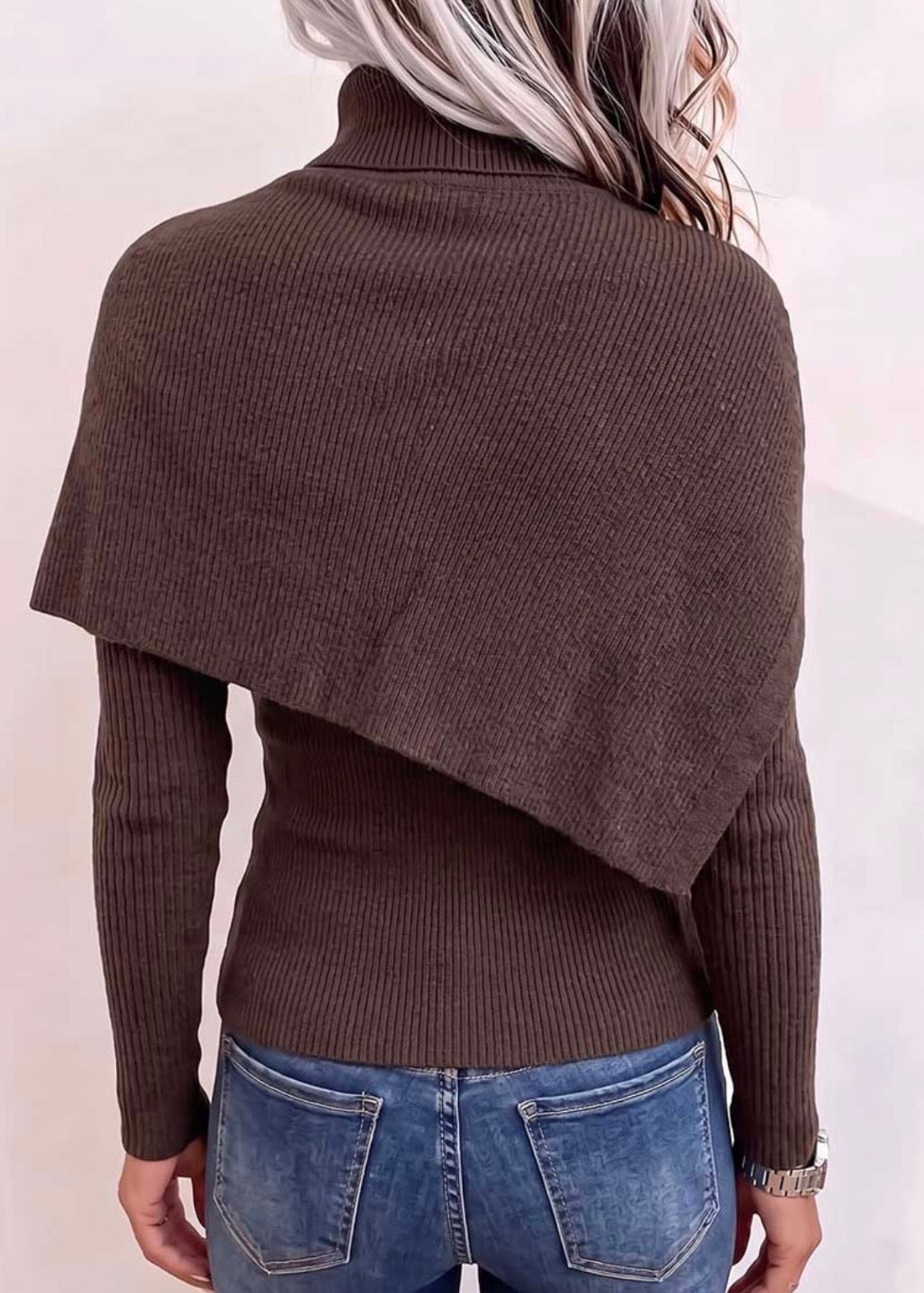 AURELIA | TOP DE DOS PIEZAS CON CUELLO ALTO Y BOLERO ASIMÉTRICO CHOCOLATE