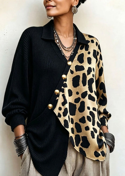 RAFFAELLA | SUÉTER ASIMÉTRICO CON ESTAMPADO DE LEOPARDO Y DISEÑO
